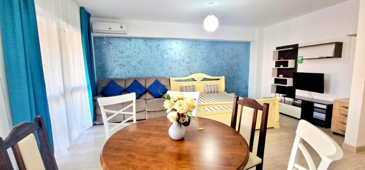 Big & Cosy Apartment With 3 Double Beds & 2 Bathrooms ยาช ภายนอก รูปภาพ