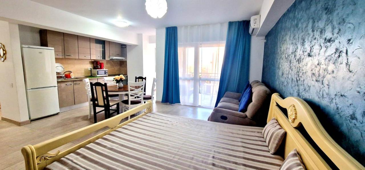 Big & Cosy Apartment With 3 Double Beds & 2 Bathrooms ยาช ภายนอก รูปภาพ