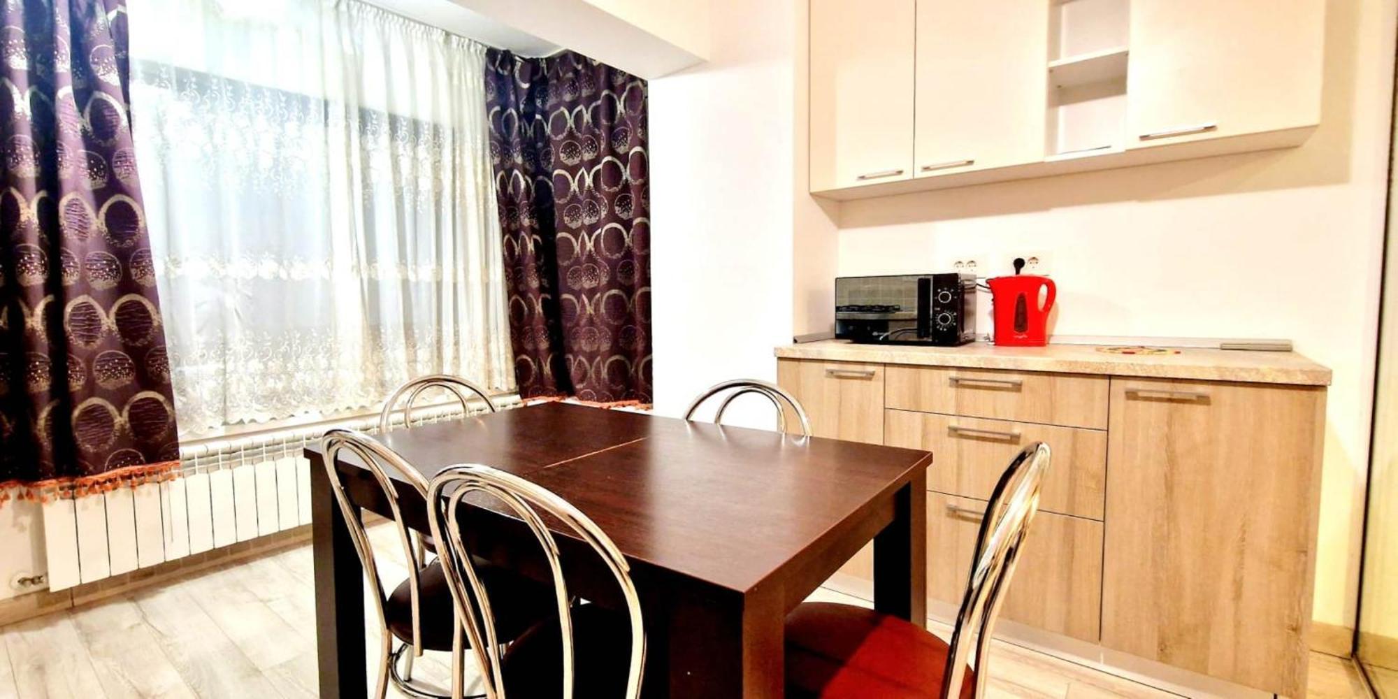 Big & Cosy Apartment With 3 Double Beds & 2 Bathrooms ยาช ภายนอก รูปภาพ